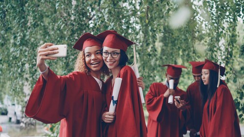 Tips and Resources for Hosting The Ultimate Graduation Celebration
